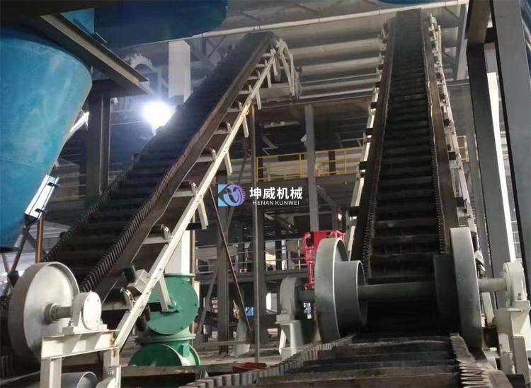 爬坡皮帶機(jī) 爬坡皮帶機(jī)